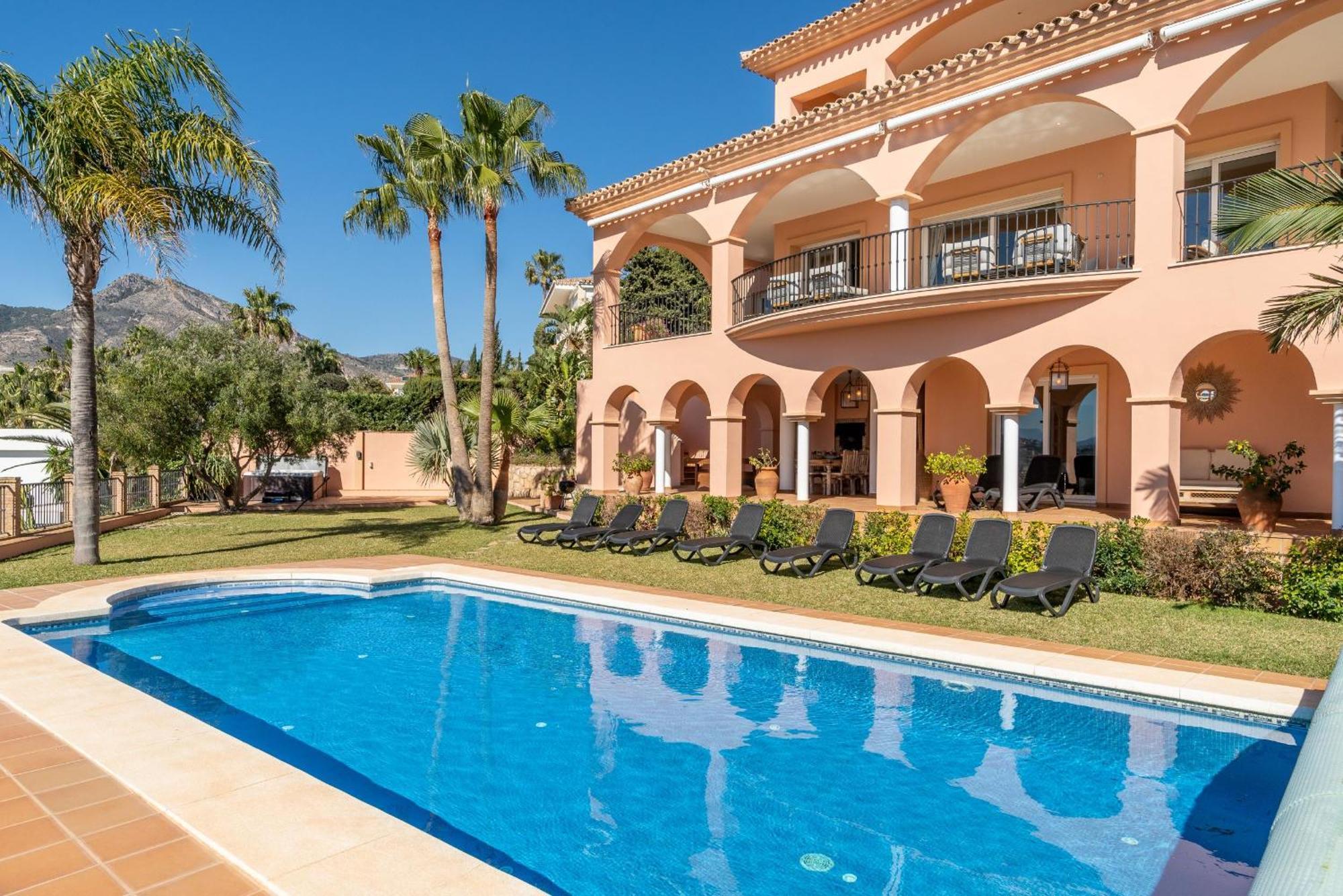 Beachside Villa With Panoramic Sea Views Benalmádena Zewnętrze zdjęcie